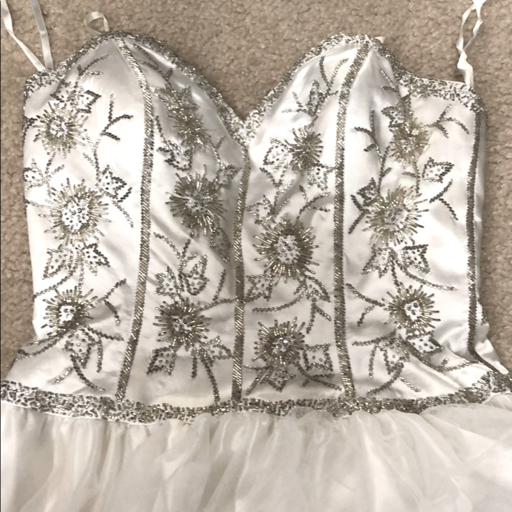 White formal/ wedding dress